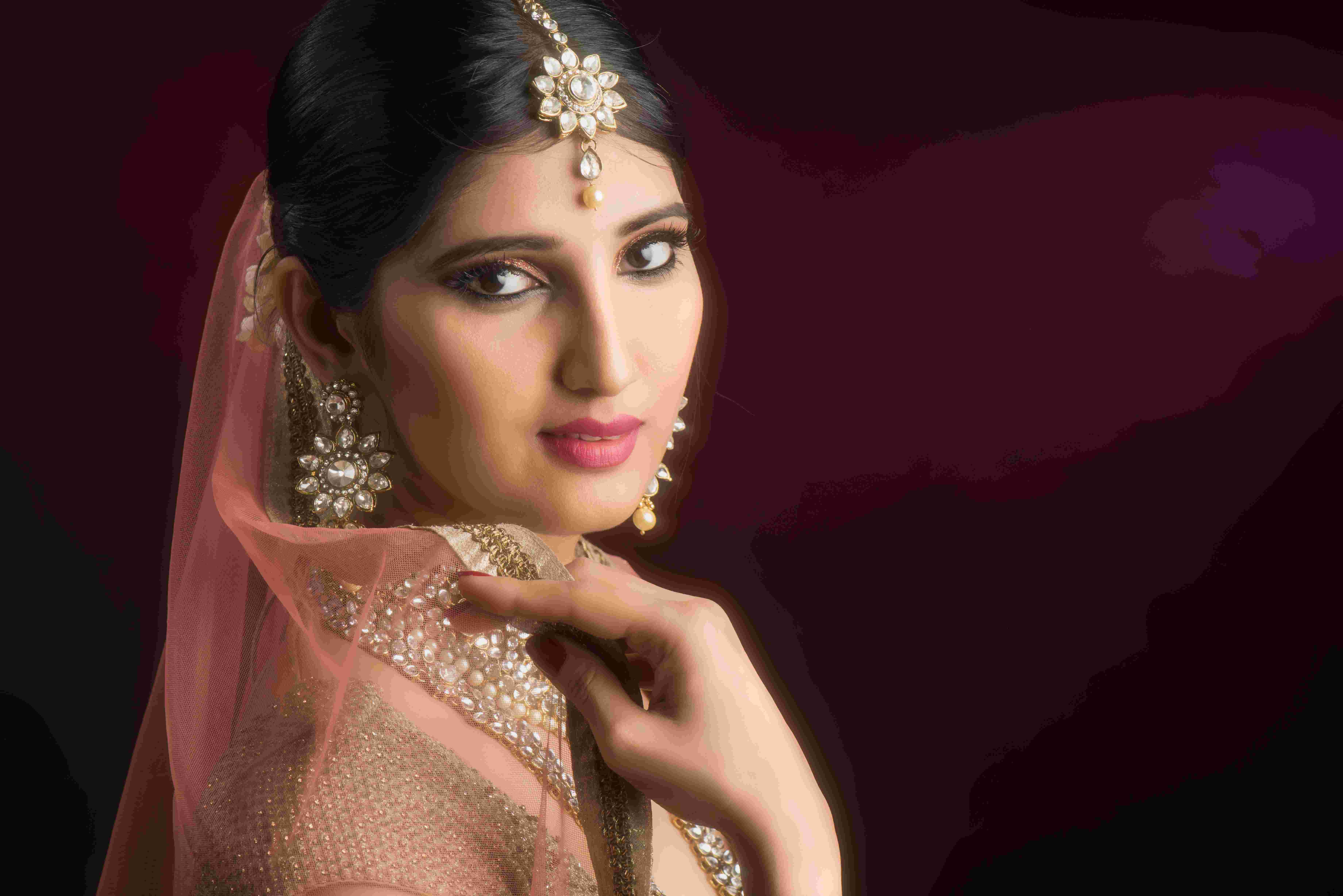 Bridal Beauty Chronicles: Exploring the Pinnacle of Makeup and Hairstyling Trends in India