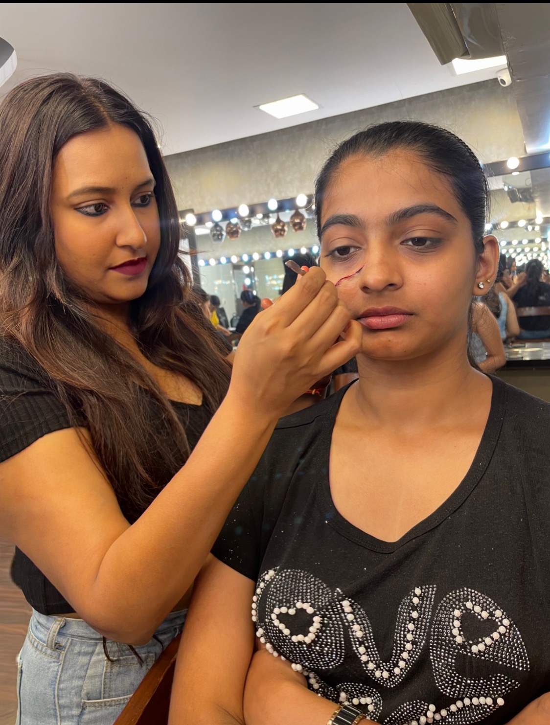 CHOOSE THE BEST MAKE-UP ACADEMY FOR YOUR PROFESSIONAL MAKE-UP COURSE